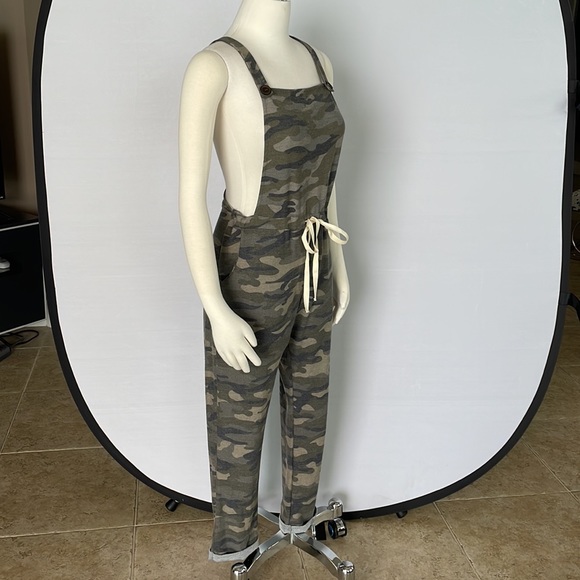 NWOT 7th Ray Camo Overalls Size Small - Picture 5 of 11